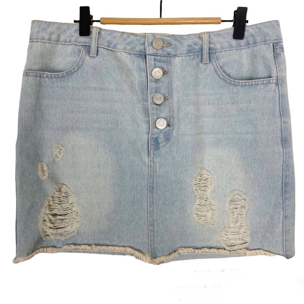 REFUGE Distressed Y2K 90’s Raw Hem light wash Mini Jean Skirt M